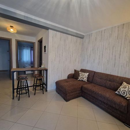 Iro Apartments Néa Péramos 外观 照片